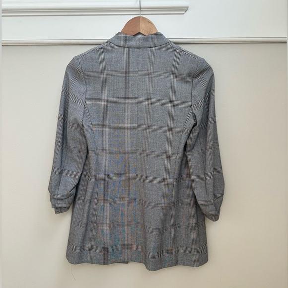 Babaton Power Hip Blazer - Picture 5 of 9